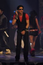 Shahrukh Khan at the audio release of Ra.One in Filmcity, Mumbai on 12th Sept 2011 (24).JPG